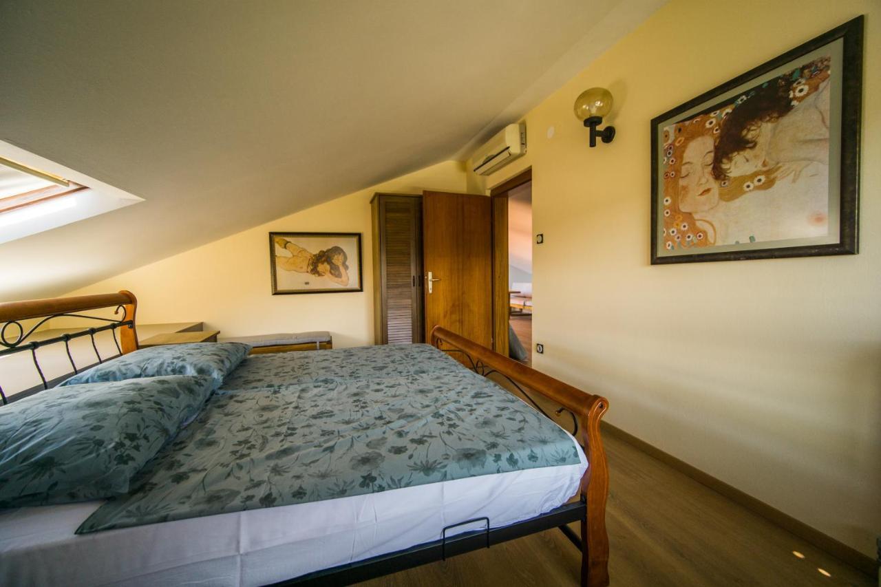 Apartments Sara 7, 8, 9 Portorož Kültér fotó
