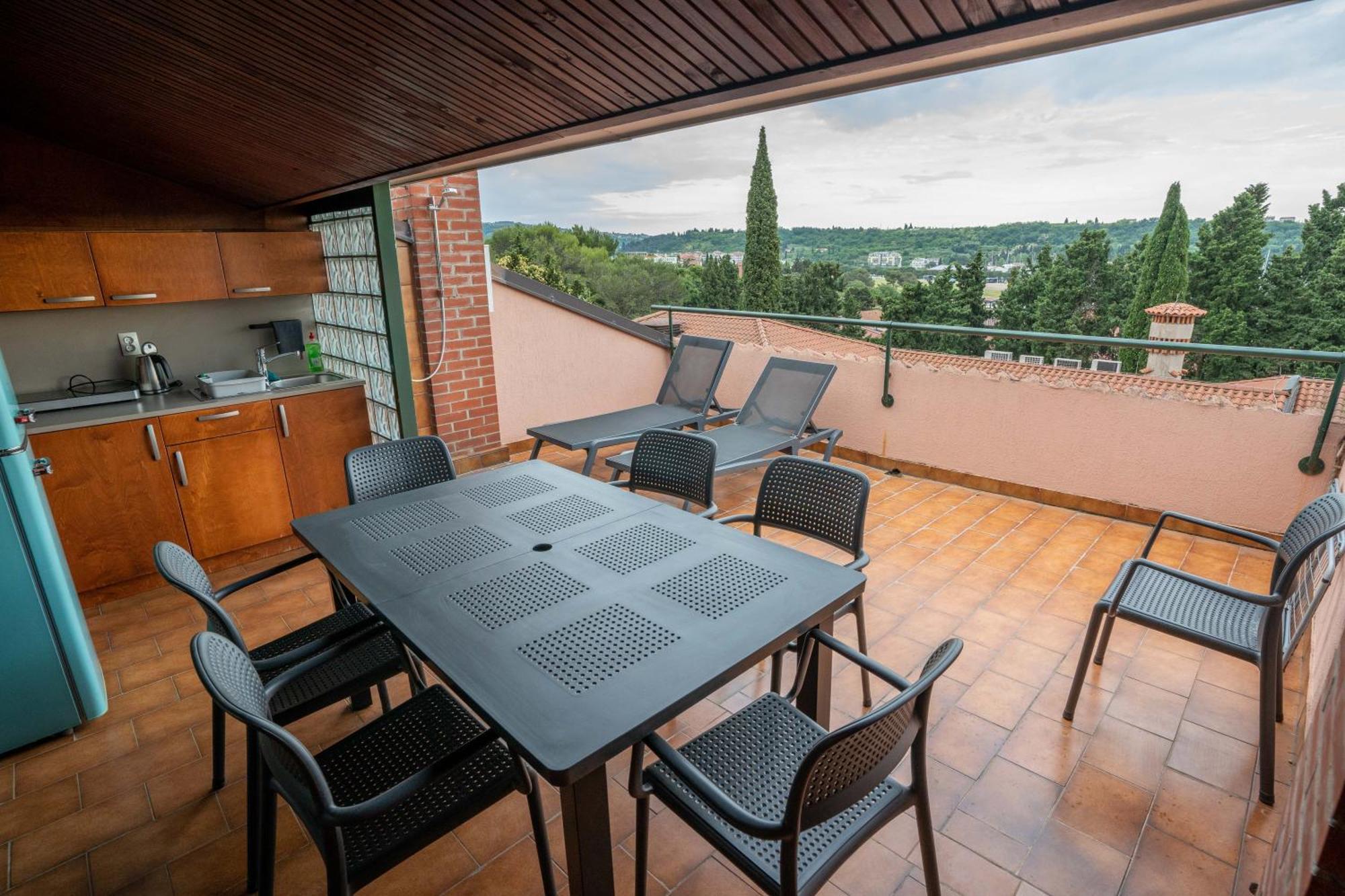 Apartments Sara 7, 8, 9 Portorož Kültér fotó